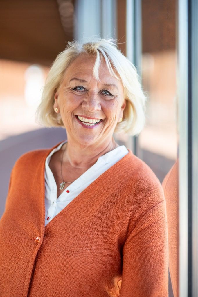 Portrettbilde av en smilende Berit Skogli Wiik
